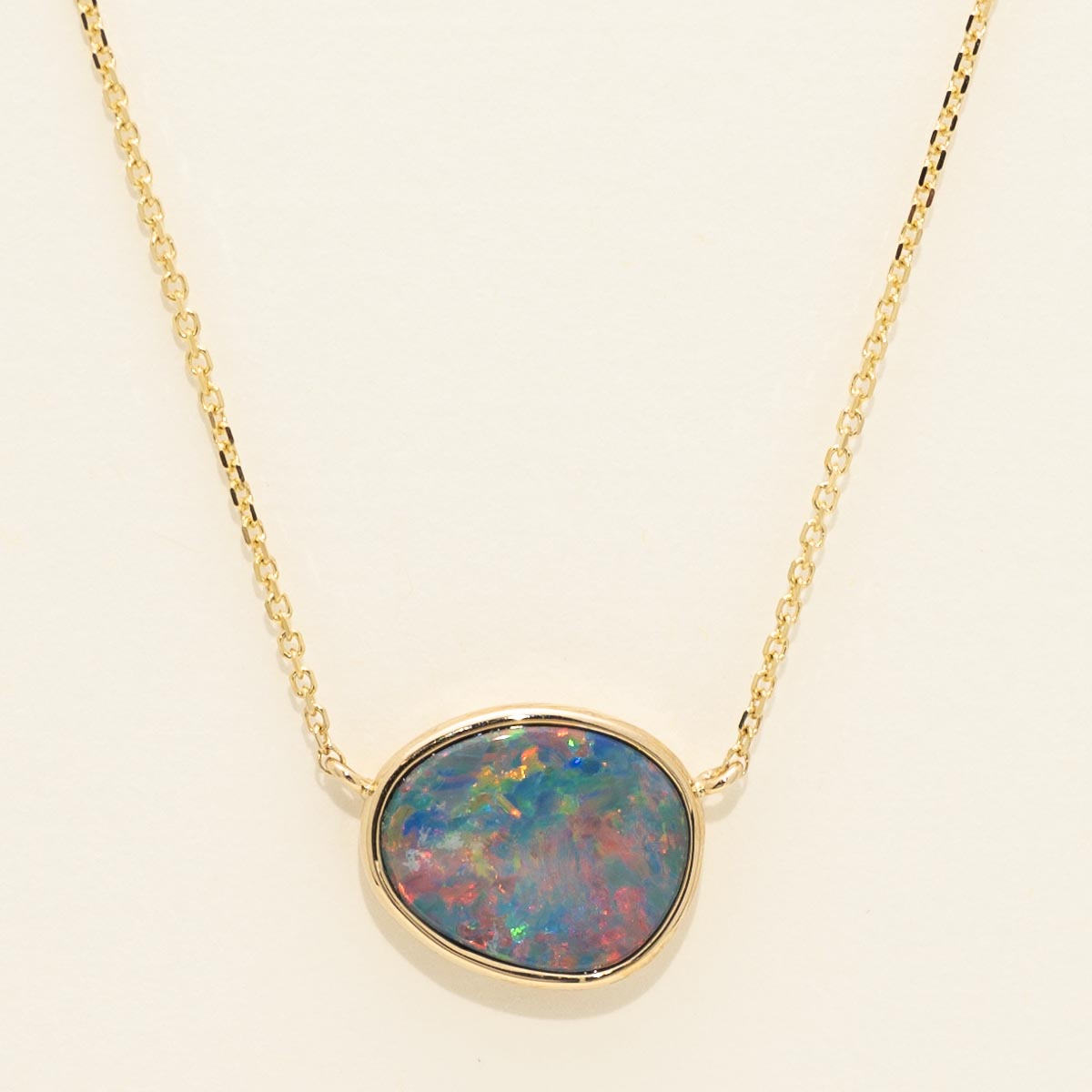 Australian Opal 14 top kt Necklace