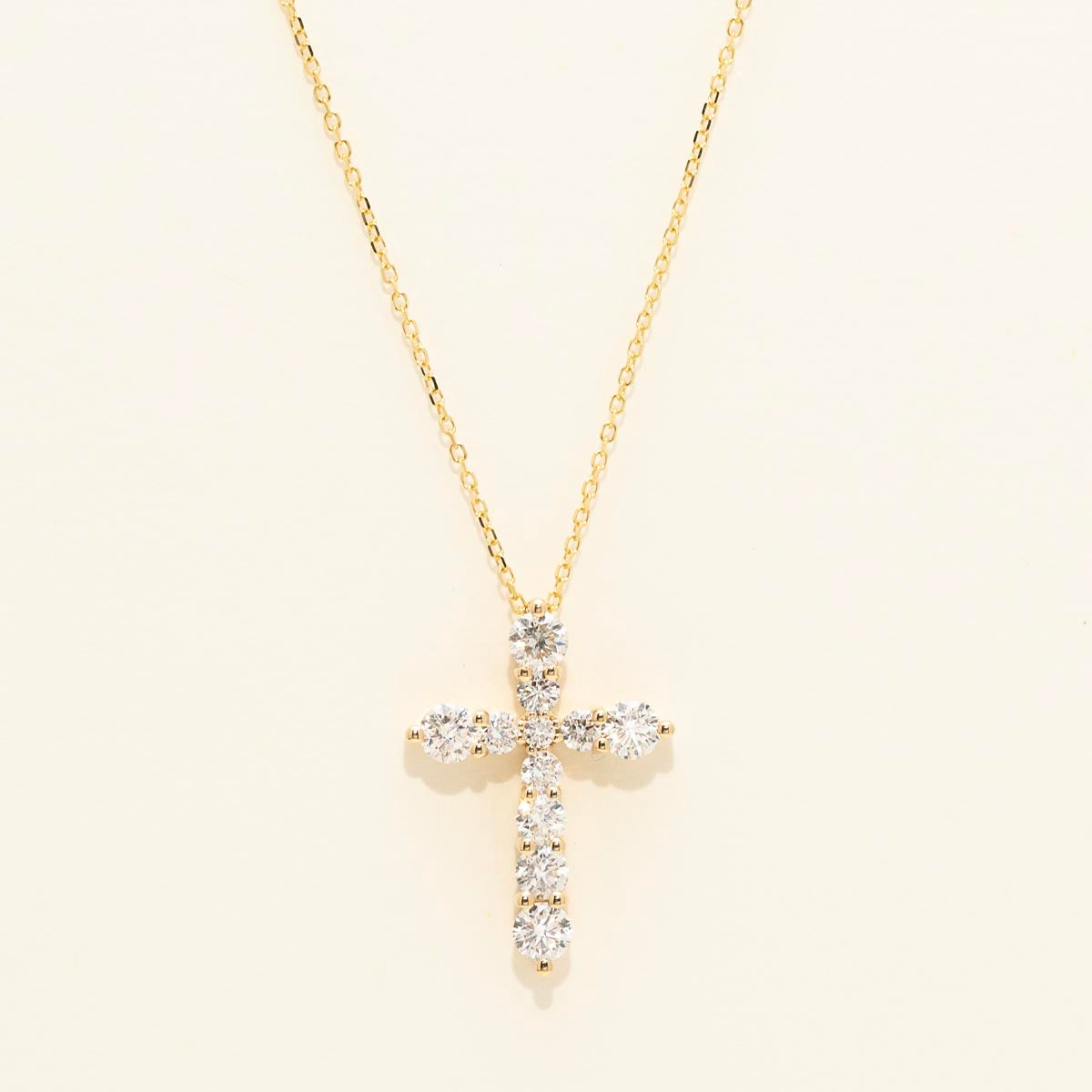 Beautiful good 14 kt gold cross necklace