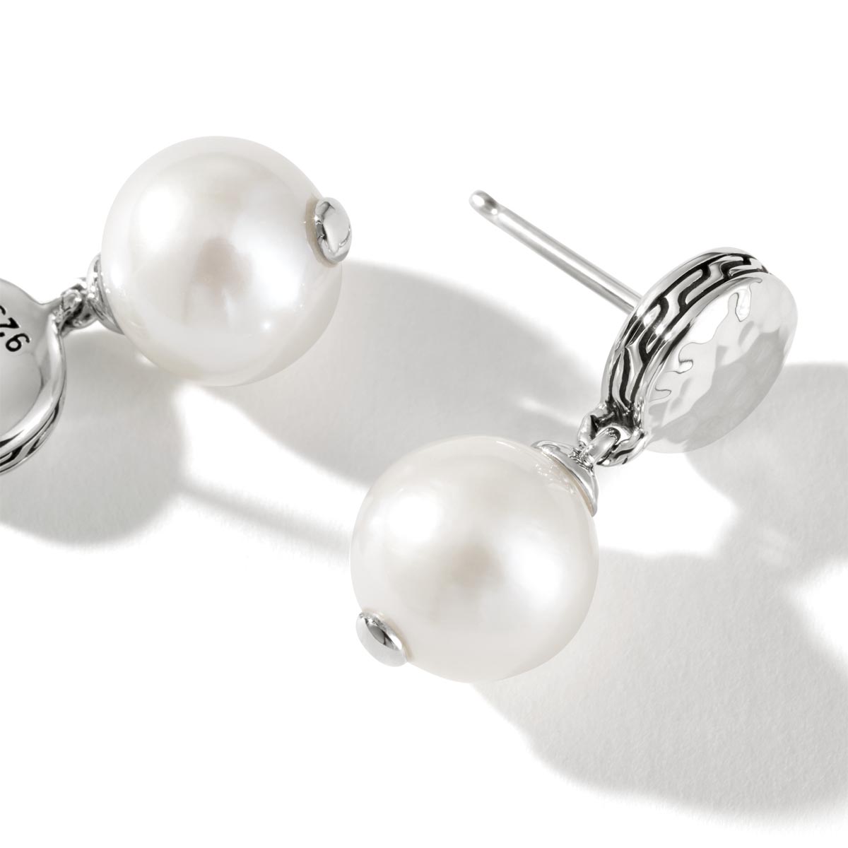 John Hardy Classic Chain Collection Cultured Freshwater Pearl Hammered Earrings in Sterling Silver (9mm pearls)