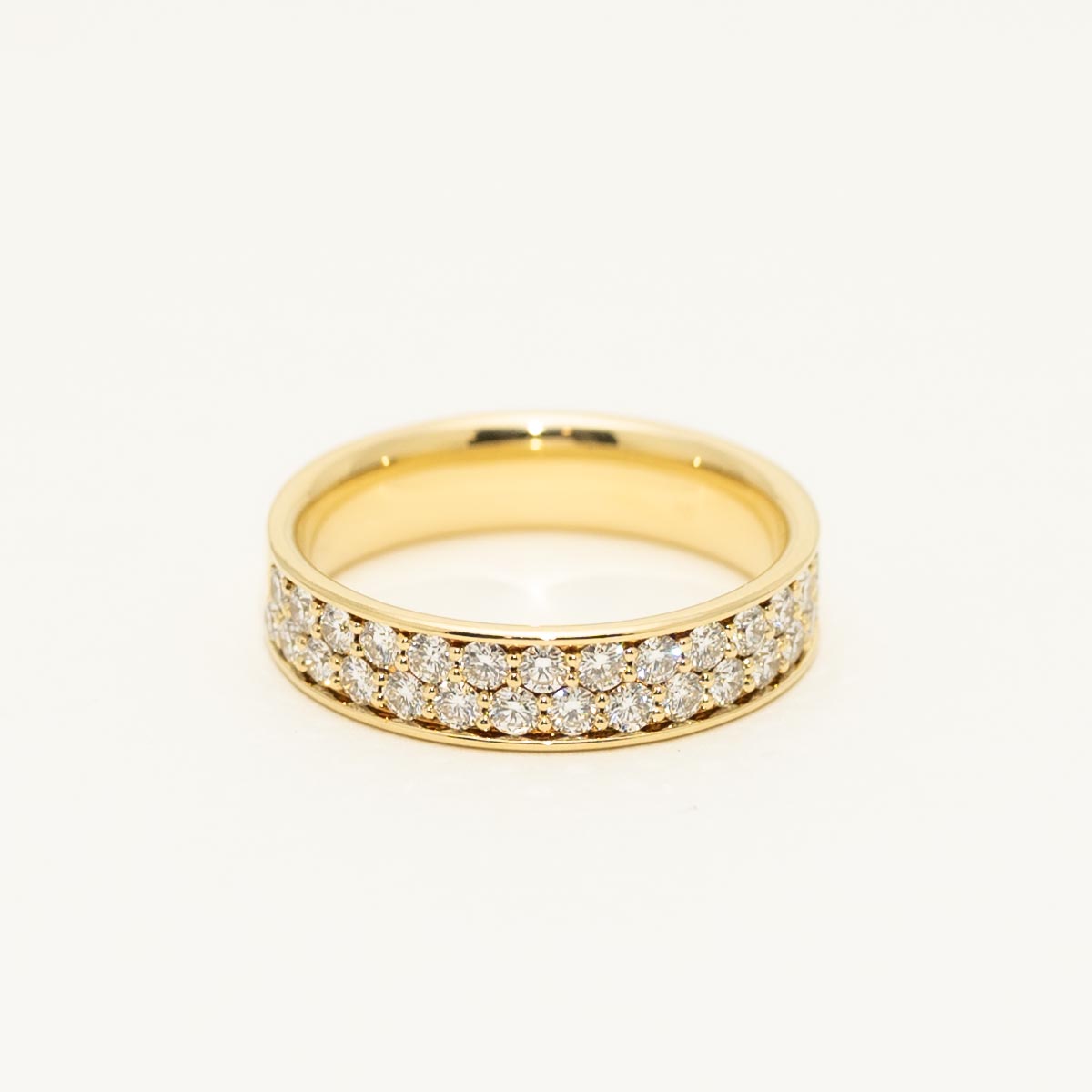 Memoire Diamond Pave Silk Band in 18kt Yellow Gold (7/8ct tw)