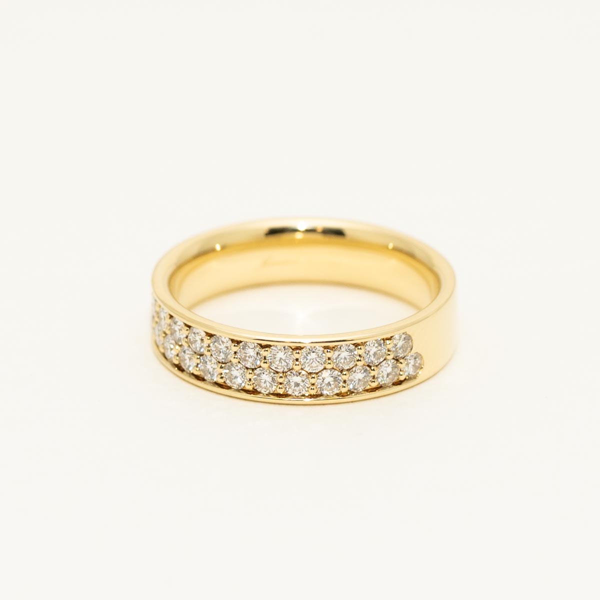 Memoire Diamond Pave Silk Band in 18kt Yellow Gold (7/8ct tw)