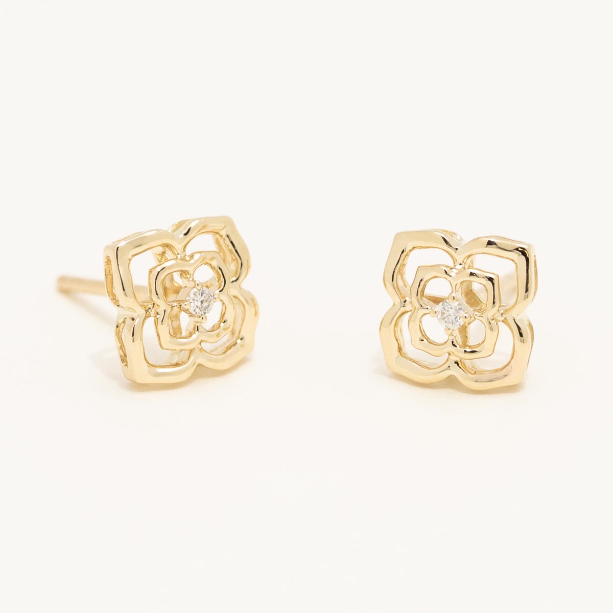 Diamond Flower Stud Earrings in 14kt Yellow Gold (.02ct tw)