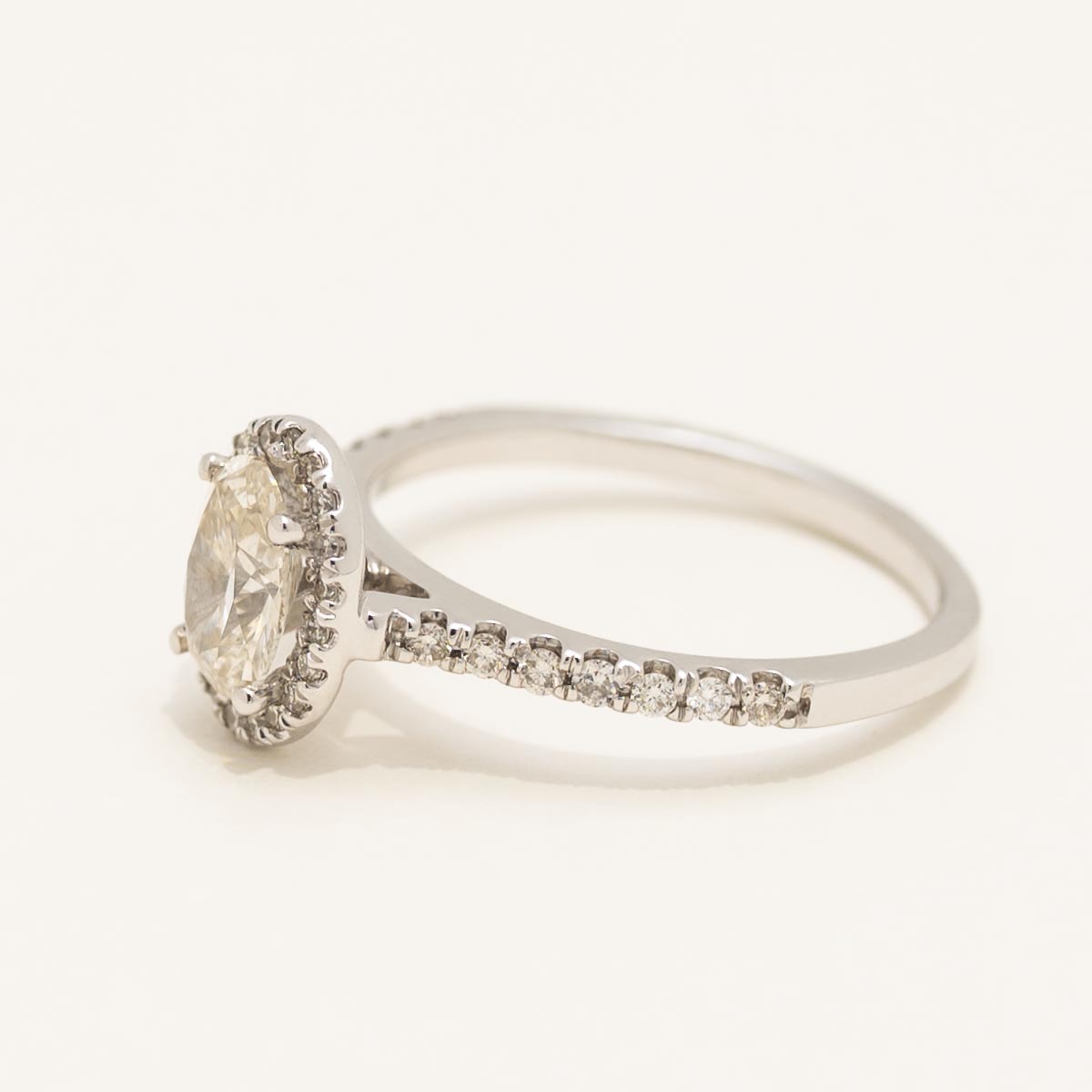 Oval Diamond Halo Engagement Ring in 14kt White Gold (1ct tw)