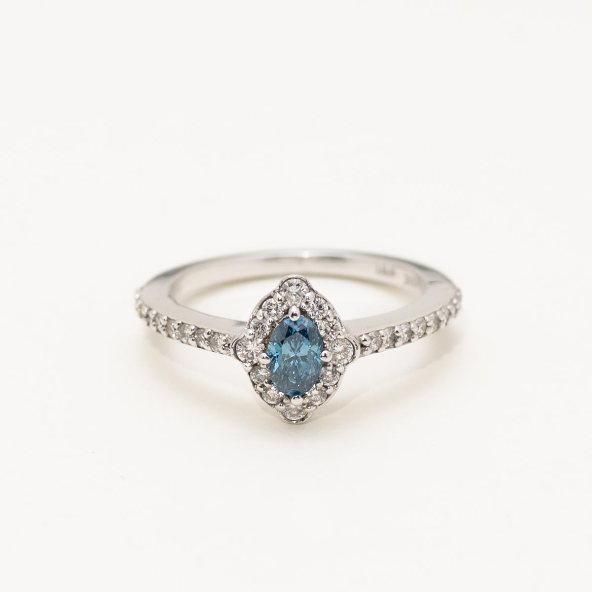 Oval Blue Diamond Engagement Ring in 14kt White Gold (3/4ct tw)