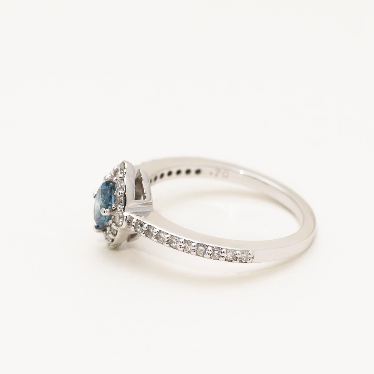 Oval Blue Diamond Engagement Ring in 14kt White Gold (3/4ct tw)