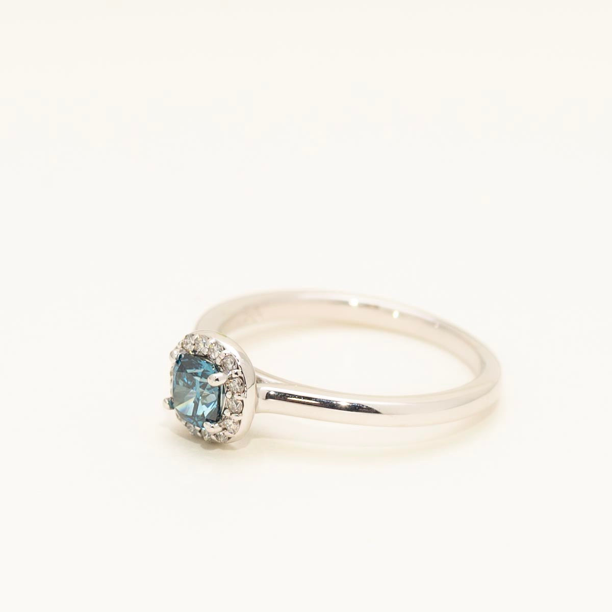 Cushion Cut Blue Diamond Halo Engagement Ring in 14kt White Gold (5/8ct tw)