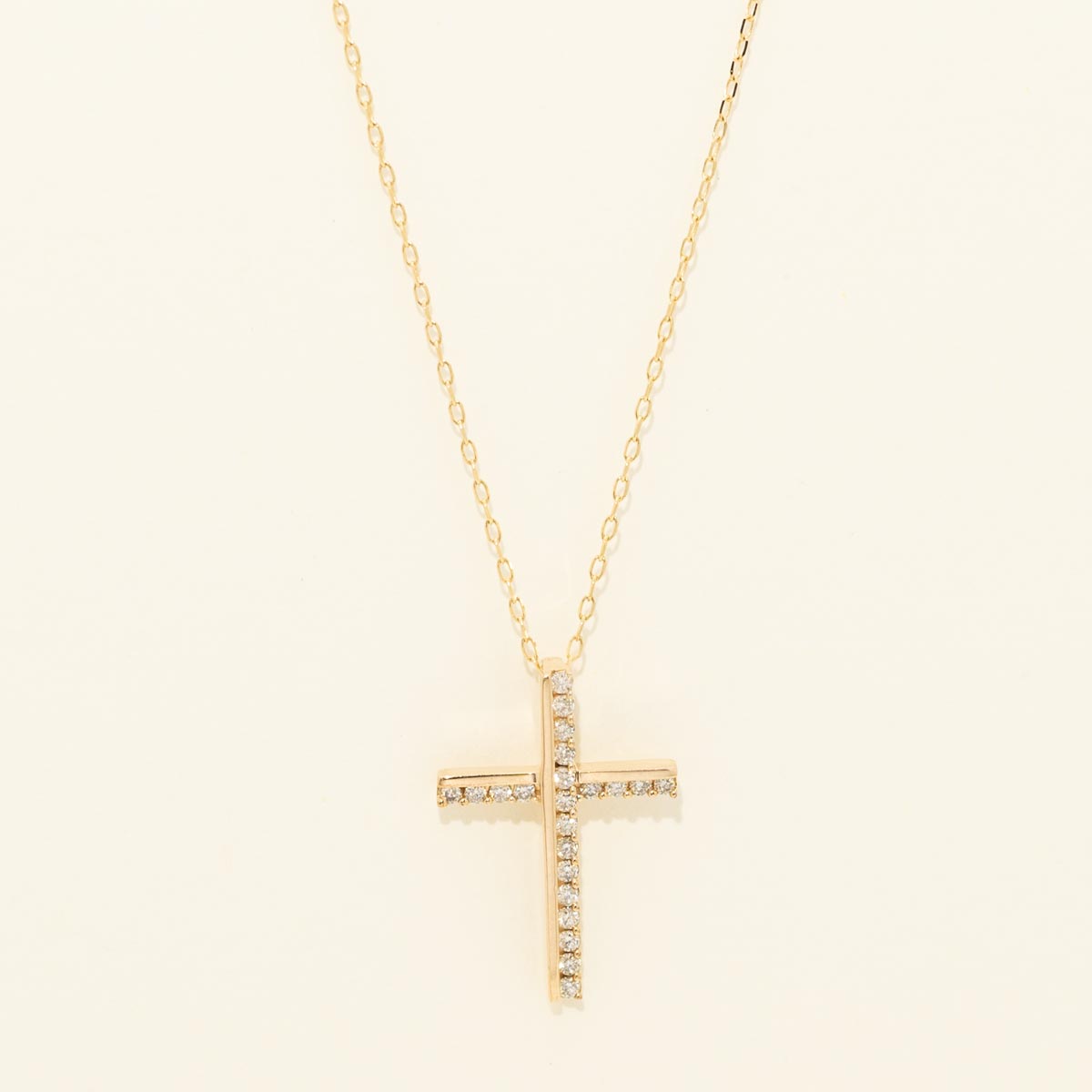 Diamond Cross Necklace in 10kt Yellow Gold (1/4ct tw)