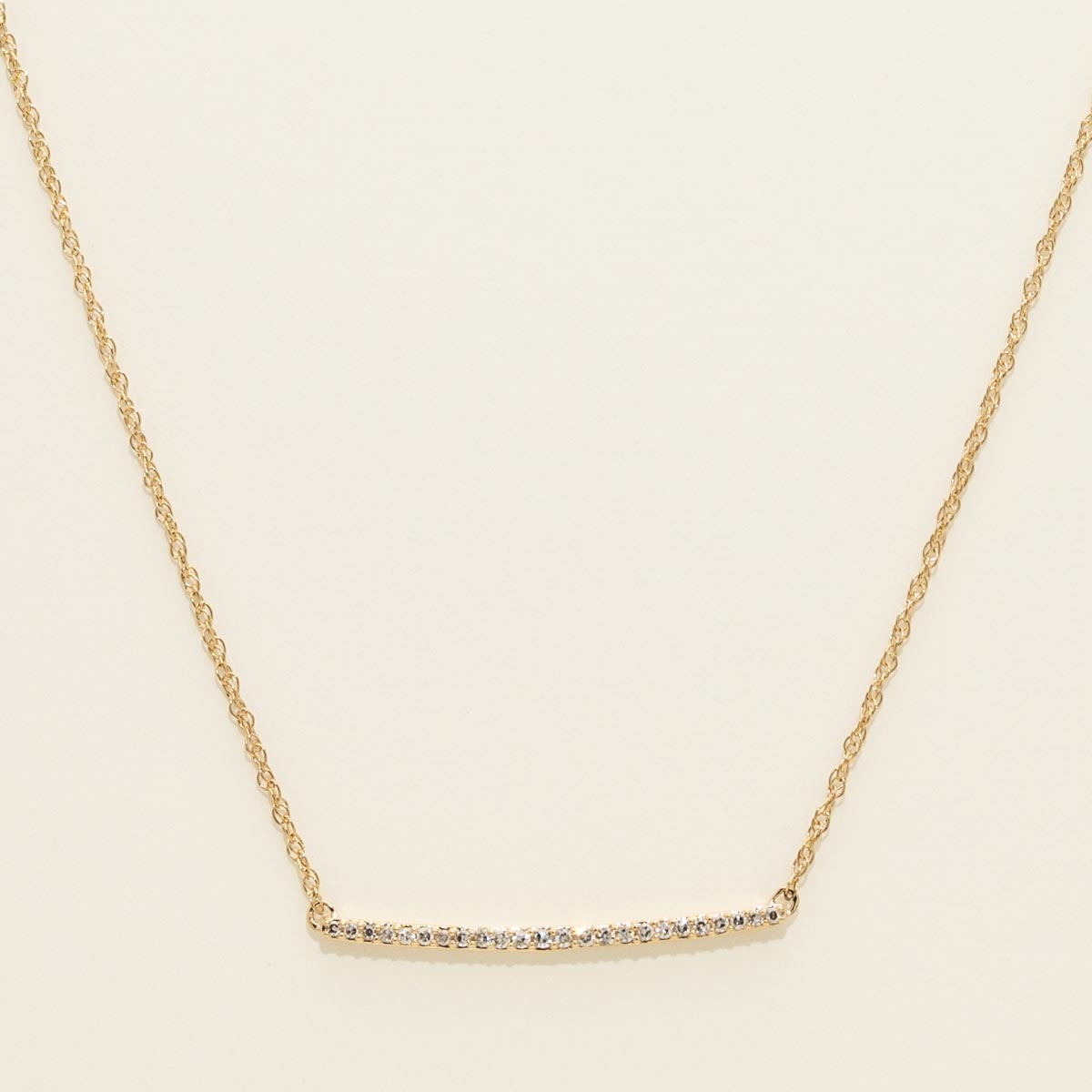 Diamond Bar Necklace in 10kt Yellow Gold (1/10ct tw)