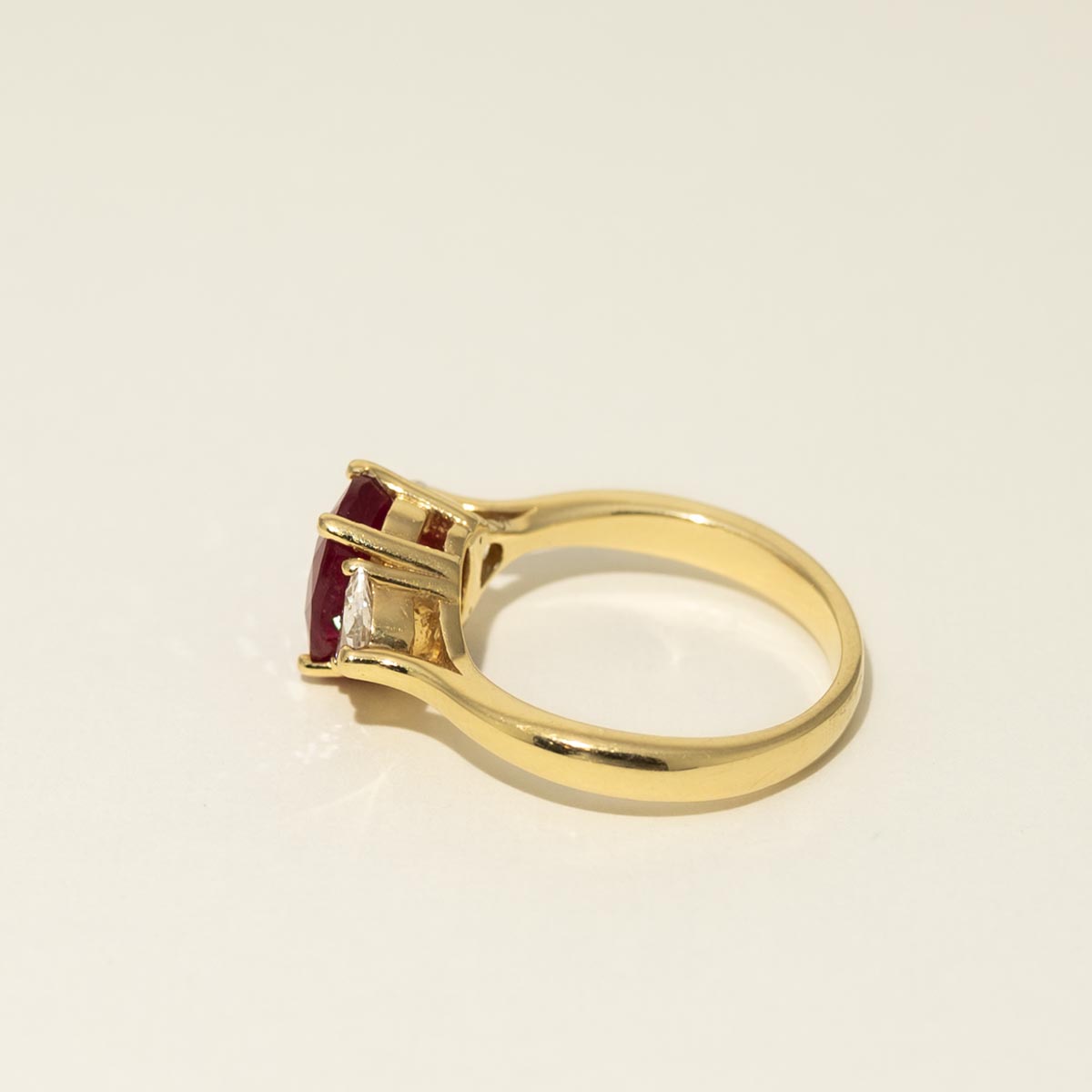 Oval Ruby Ring in 18kt Yellow Gold with Diamonds (1/2ct tw)