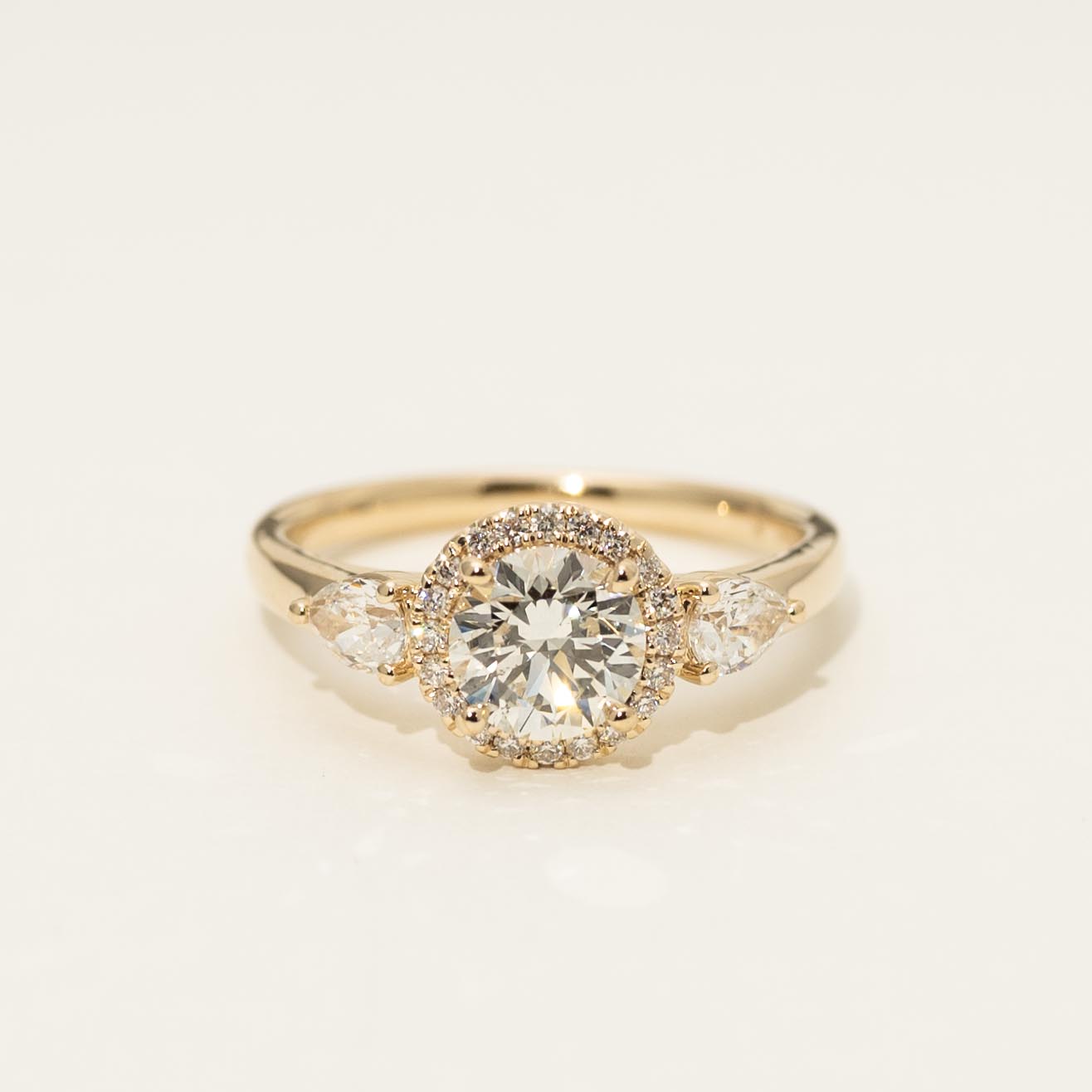 Diamond Engagement Ring in 14kt Yellow Gold (1 1/2ct tw)