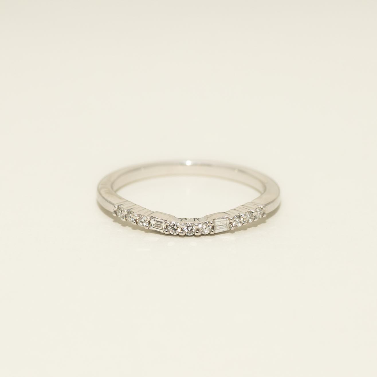 Baguette and Round Diamond Curved Band in 14kt White Gold (1/10ct tw)