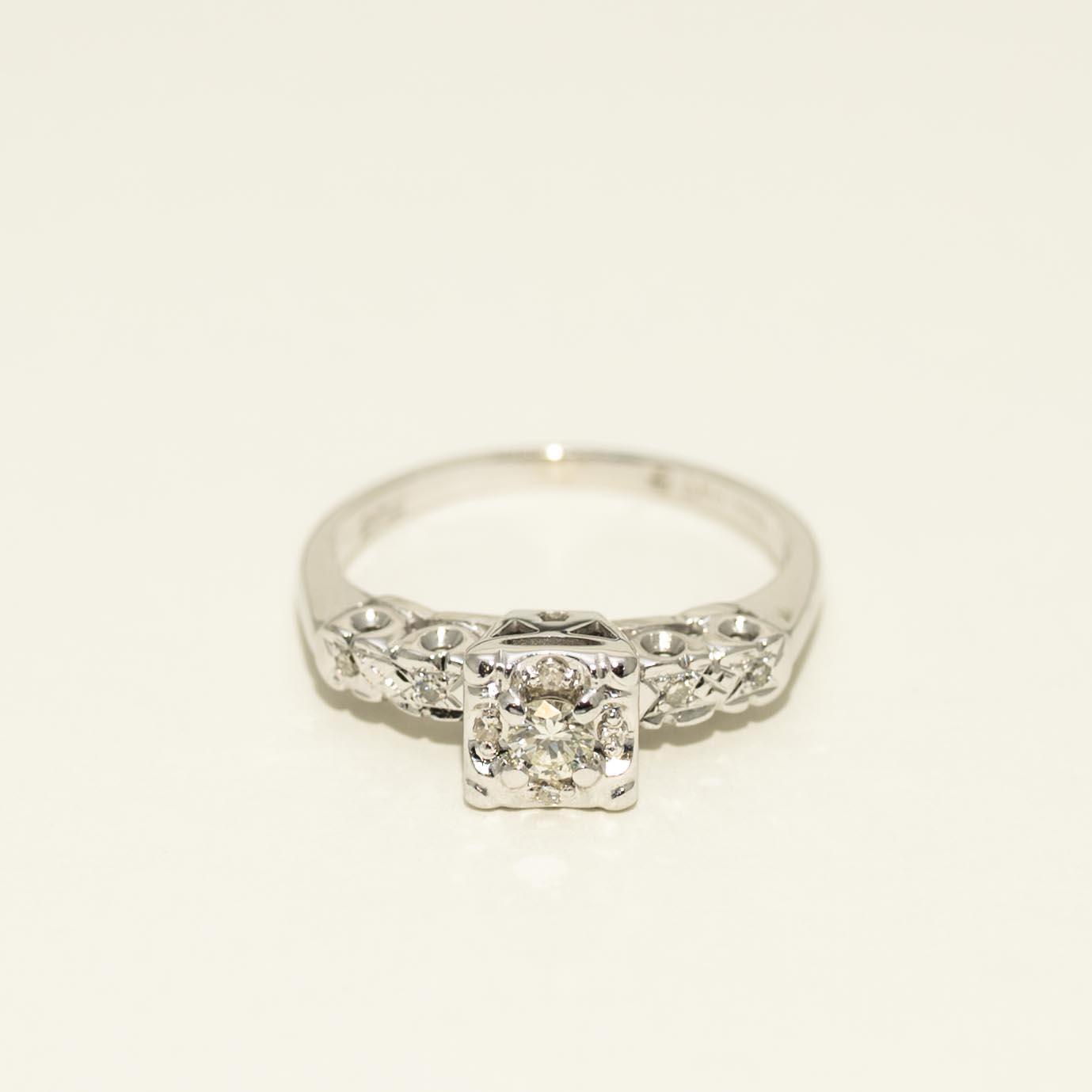 Estate Diamond Engagement Ring in 14kt White Gold (3/8ct tw)